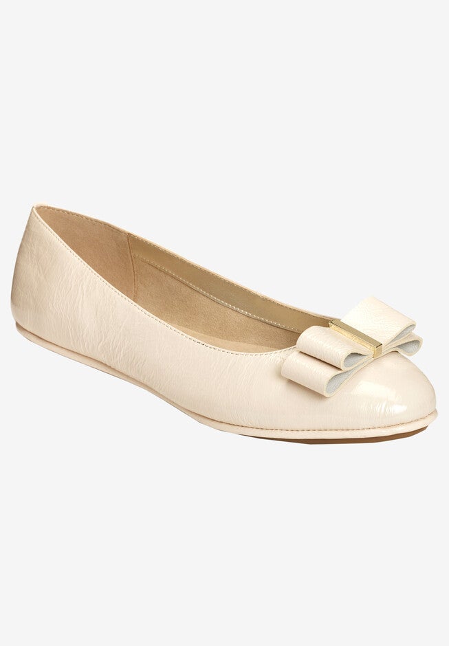 Conversation Flat , BONE PATENT, hi-res image number null