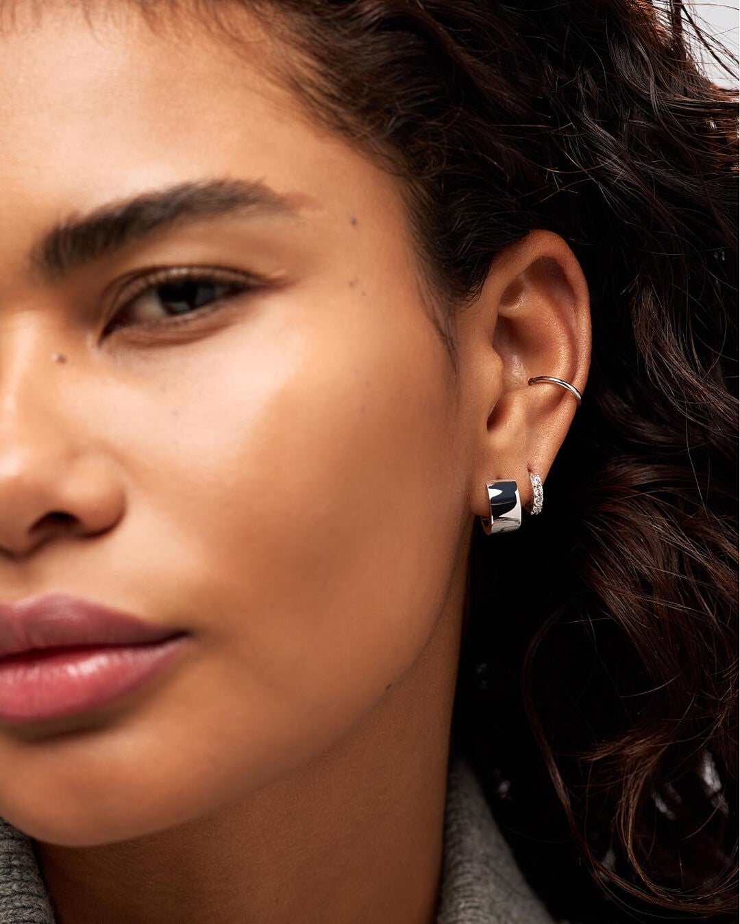 Eden SIlver Hoop Earrings, SILVER, alternate image number 3