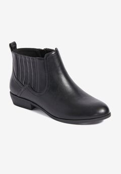 Low Heel Black Boots