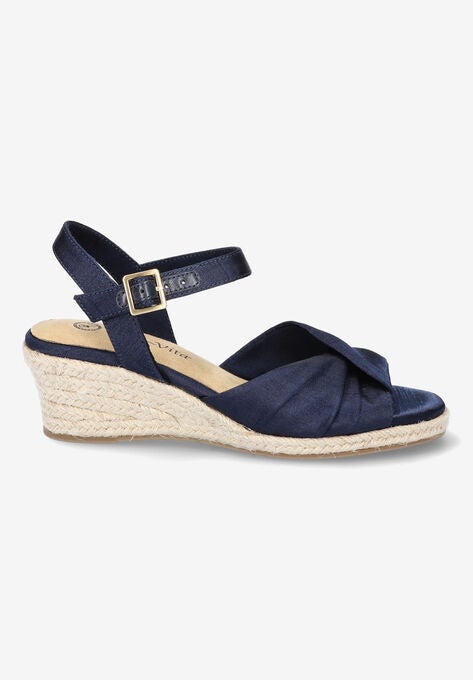 Isabeth Sandals, , alternate image number null
