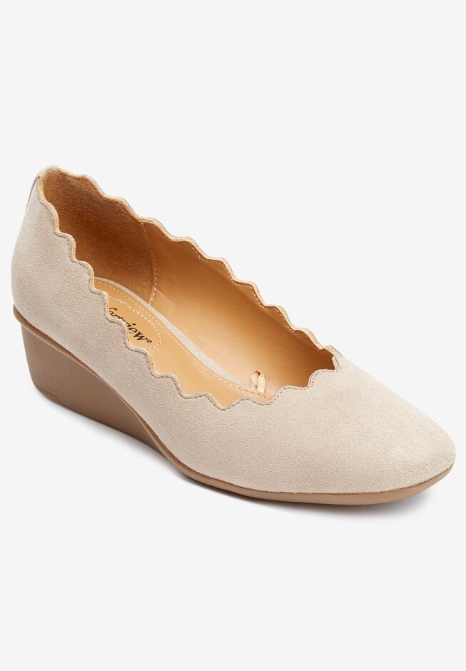 The Stella Wedge , OYSTER PEARL, hi-res image number null