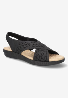 Claudia Sandal
