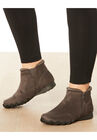 The Ash Shootie , , alternate image number null