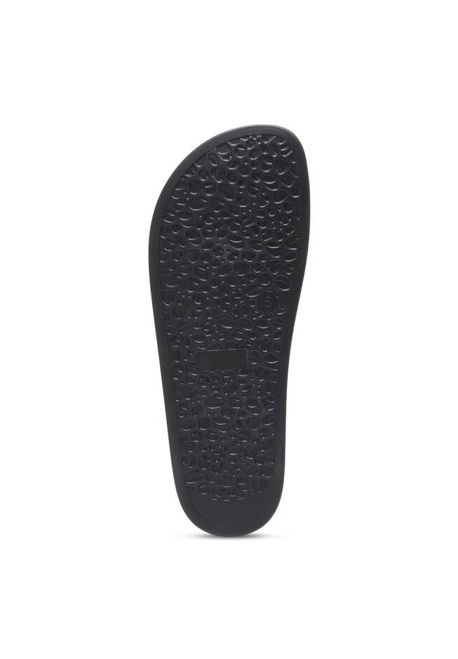 Samantha Sandal, , alternate image number null