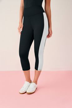 Plus Size Soft Sculpt Colorblock Pull-On Capri Leggings