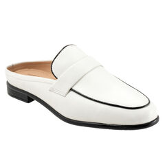 Lola Flat