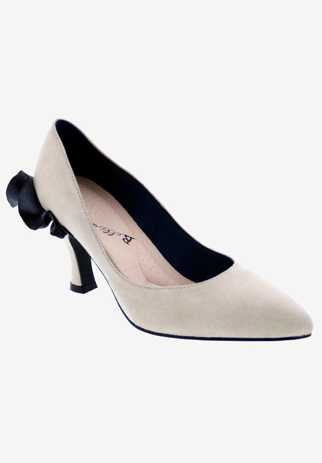 Clarise Pump, NUDE, hi-res image number 0