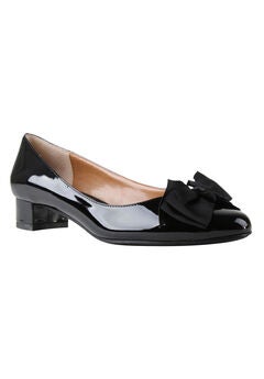 Cameo Pump by J. Renee®
