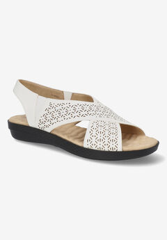 Claudia Sandal