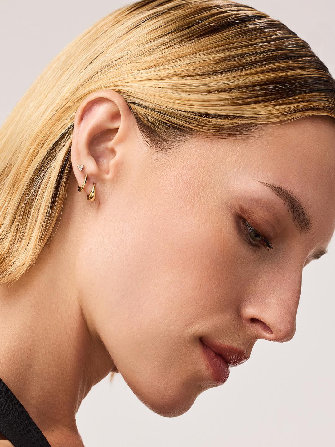 Nate Bold Huggie Hoops, GOLD, alternate image number 1