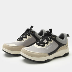 Motov8 Wide Toe Box Sneaker