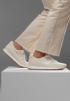 Siena Hands-Free Sneaker