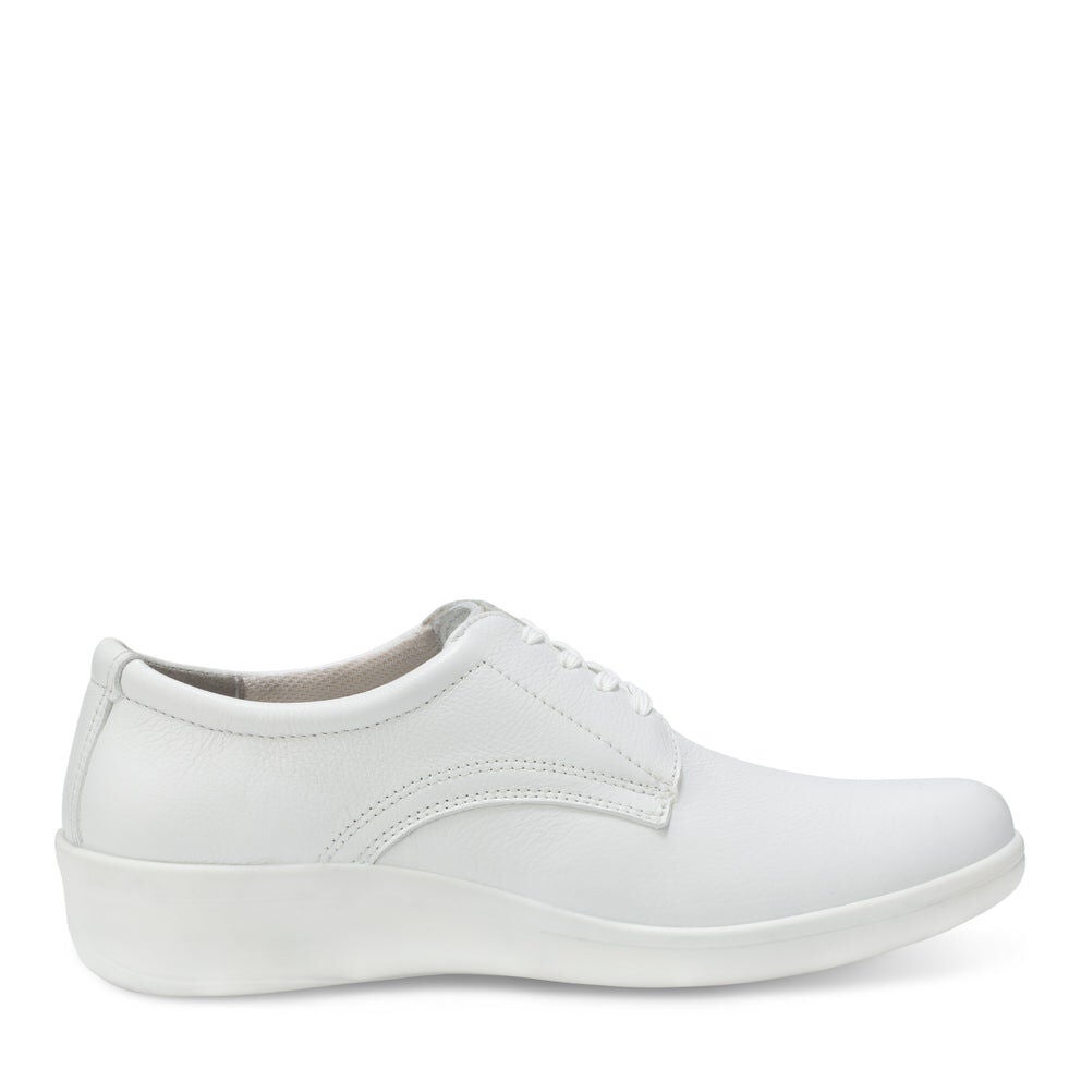 Hayden Oxford, WHITE, alternate image number 2