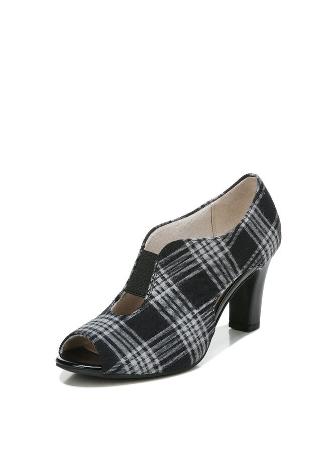 Carla Pump, , alternate image number null