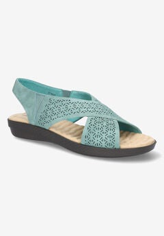 Claudia Sandal