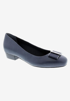 Twilight Kitten Heel Pump