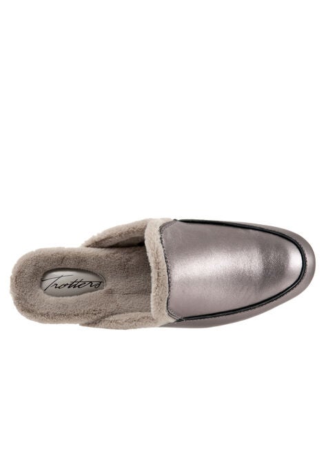 Ginette Mule, , alternate image number null