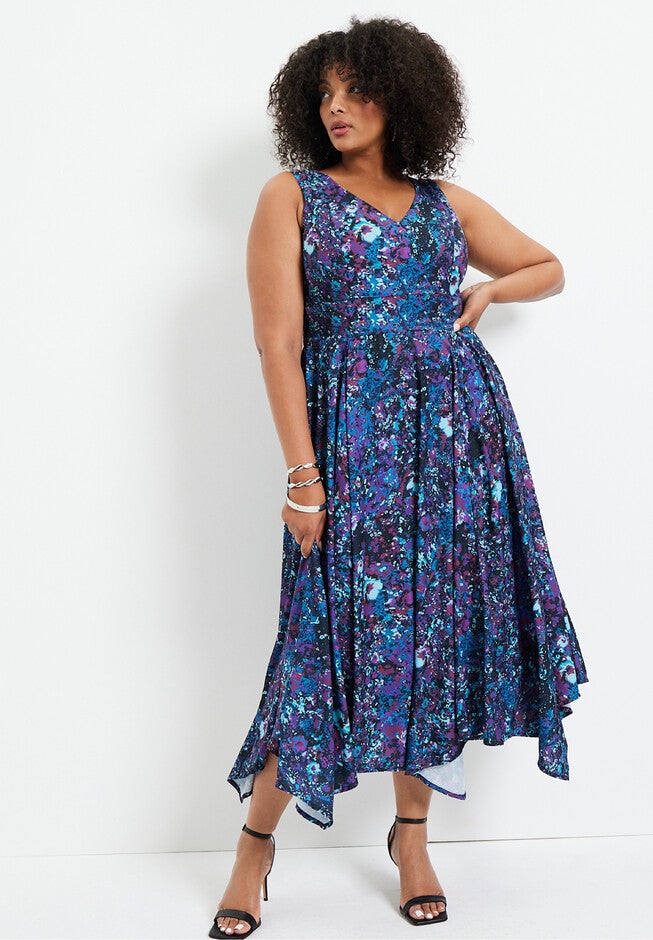 V-Neck Hanky-Hem Swing Dress, , alternate image number null