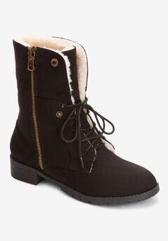 Plus Size Suede Boots