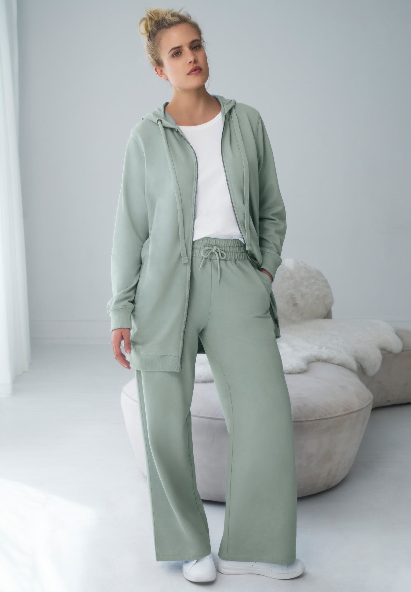 Wide Leg French Terry Sweatpant