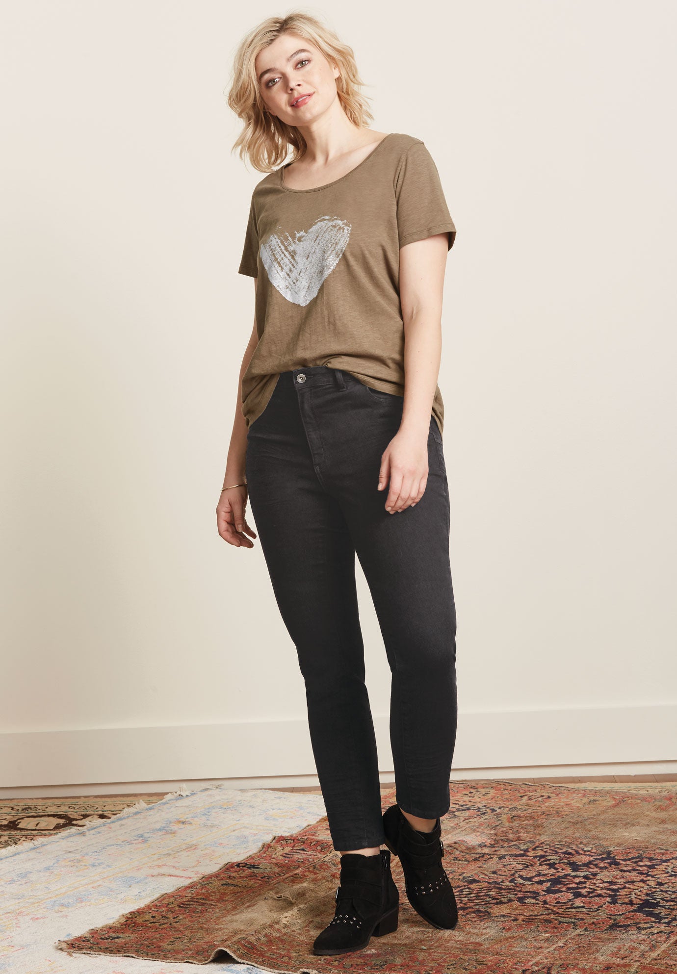 Love Ellos Graphic Tee, , alternate image number 4