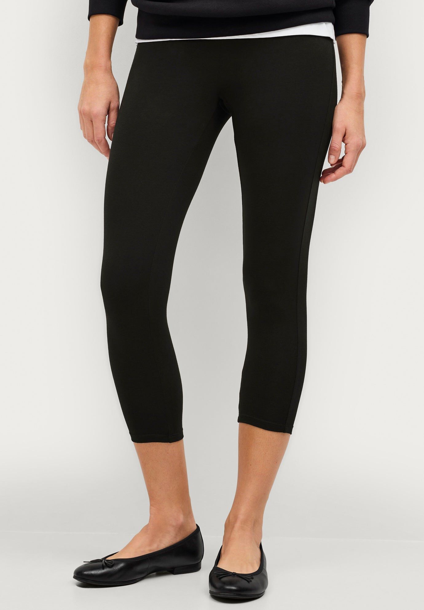 Stretch Knit Capri Legging