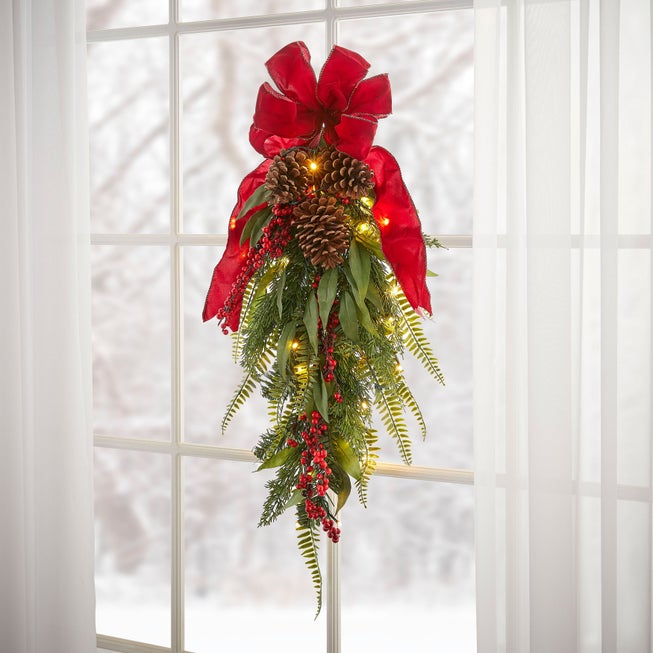 Pre-Lit Winterberry Hanging Swag image number null