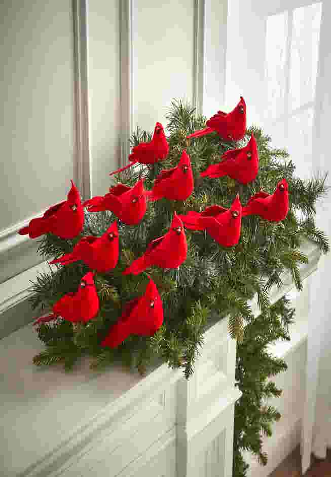 Set of 12 Cardinal Clips image number 0