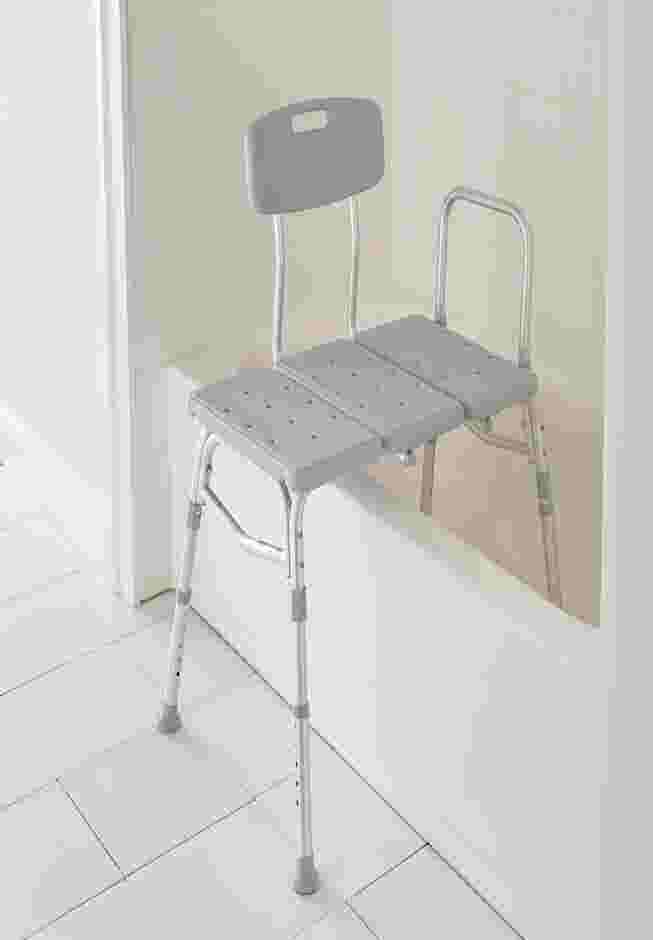 400 lbs. Weight Capacity Deluxe Bath Transfer Bench image number 0