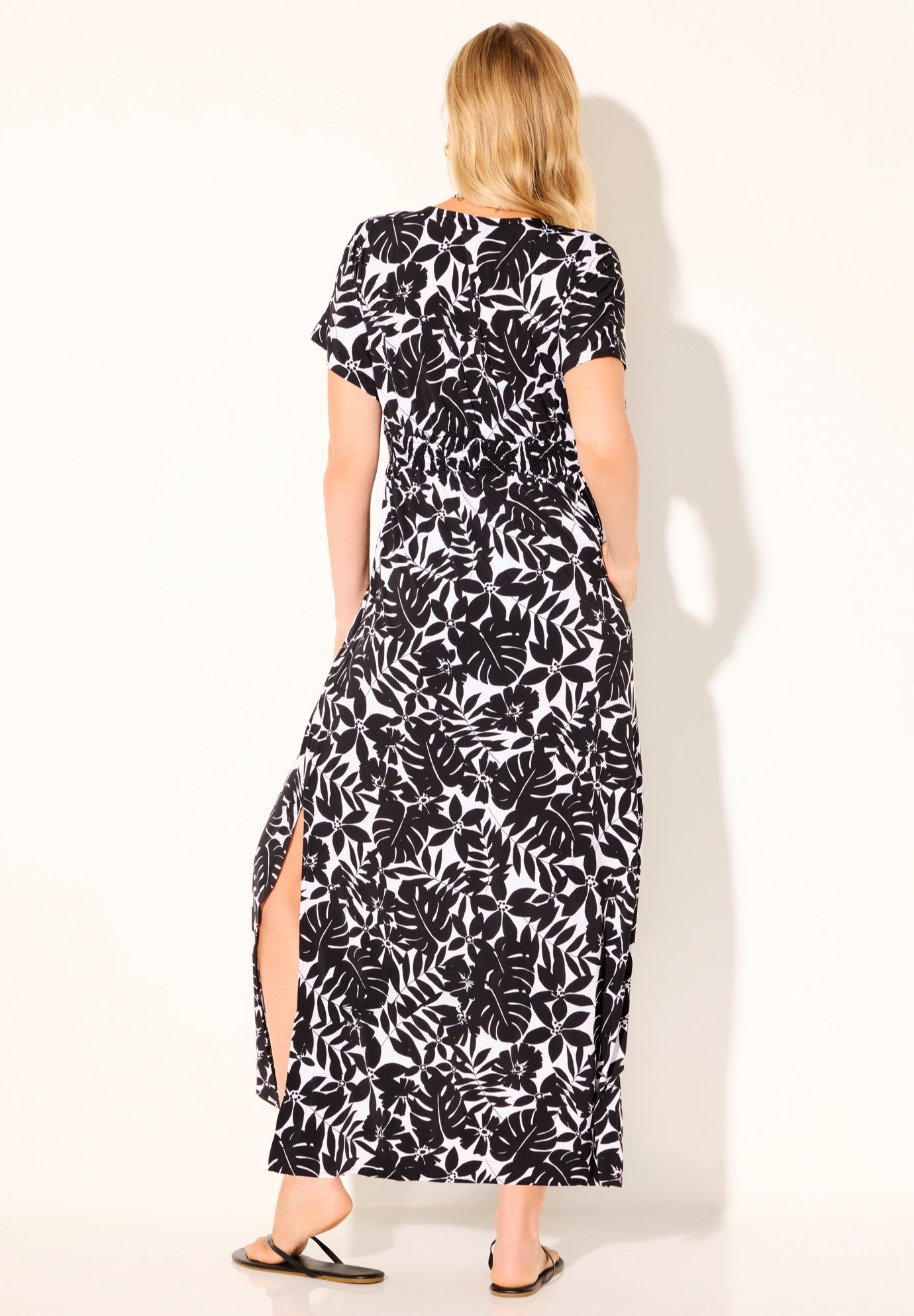 Pack & Go Wrinkle-Resistant Maxi Cover Up Dress image number 1