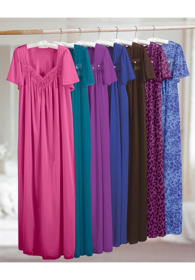 Short Silky Lace-Trim Gown image number 6