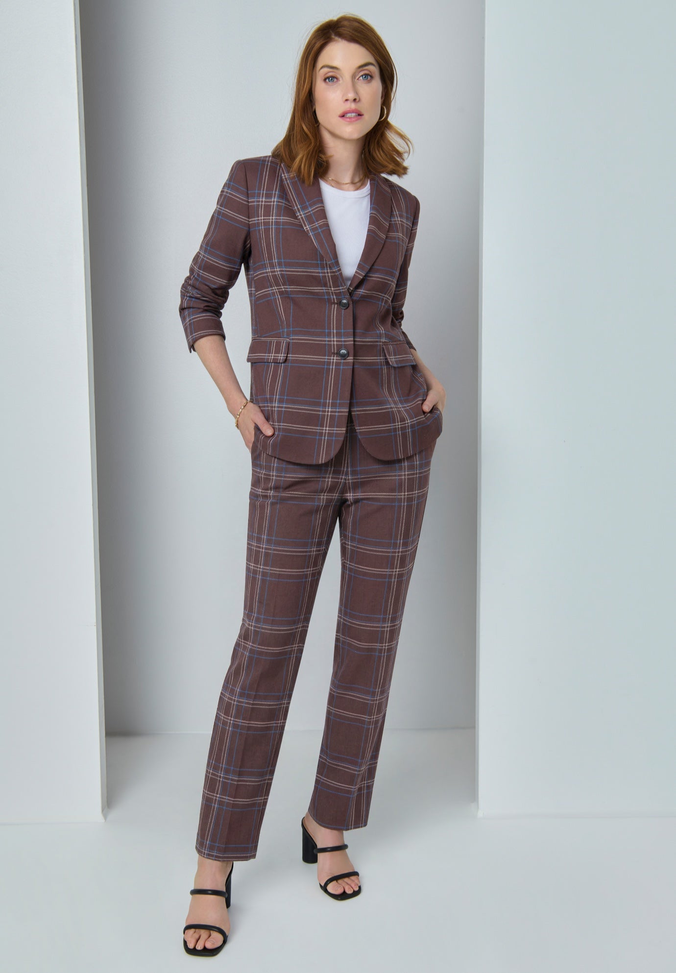 Stretch Crepe Single-Breasted Pantsuit image number 0