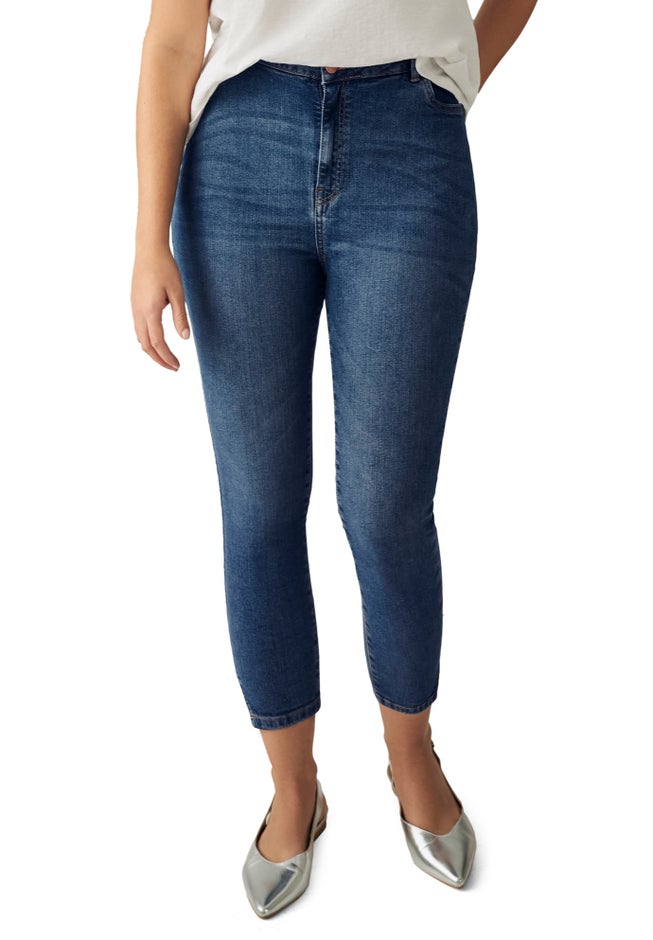 Slim 5-Pocket Denim Capri image number 0