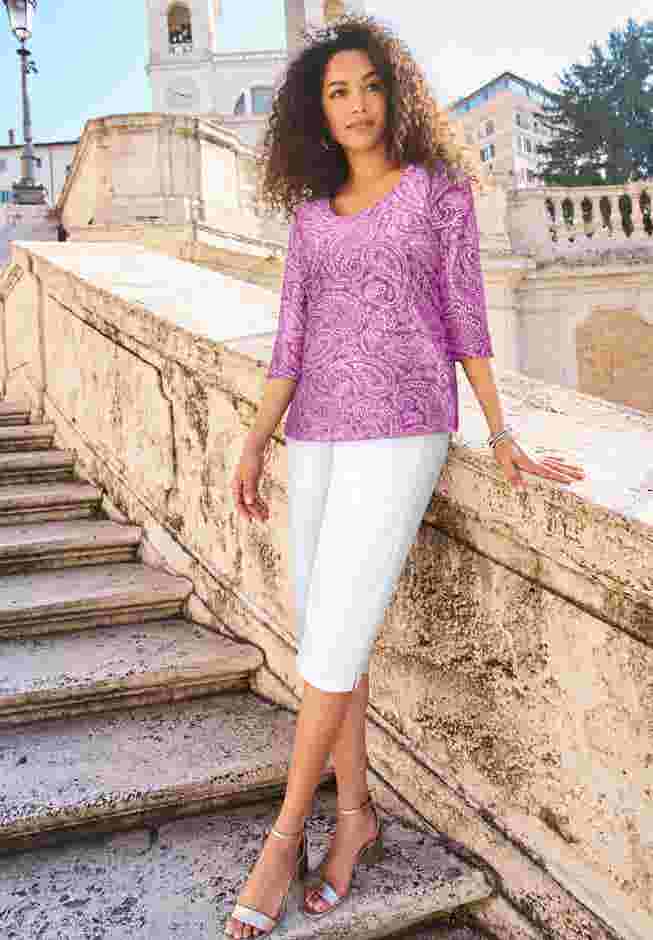 Stretch Cotton Scoop Neck Tee image number 0