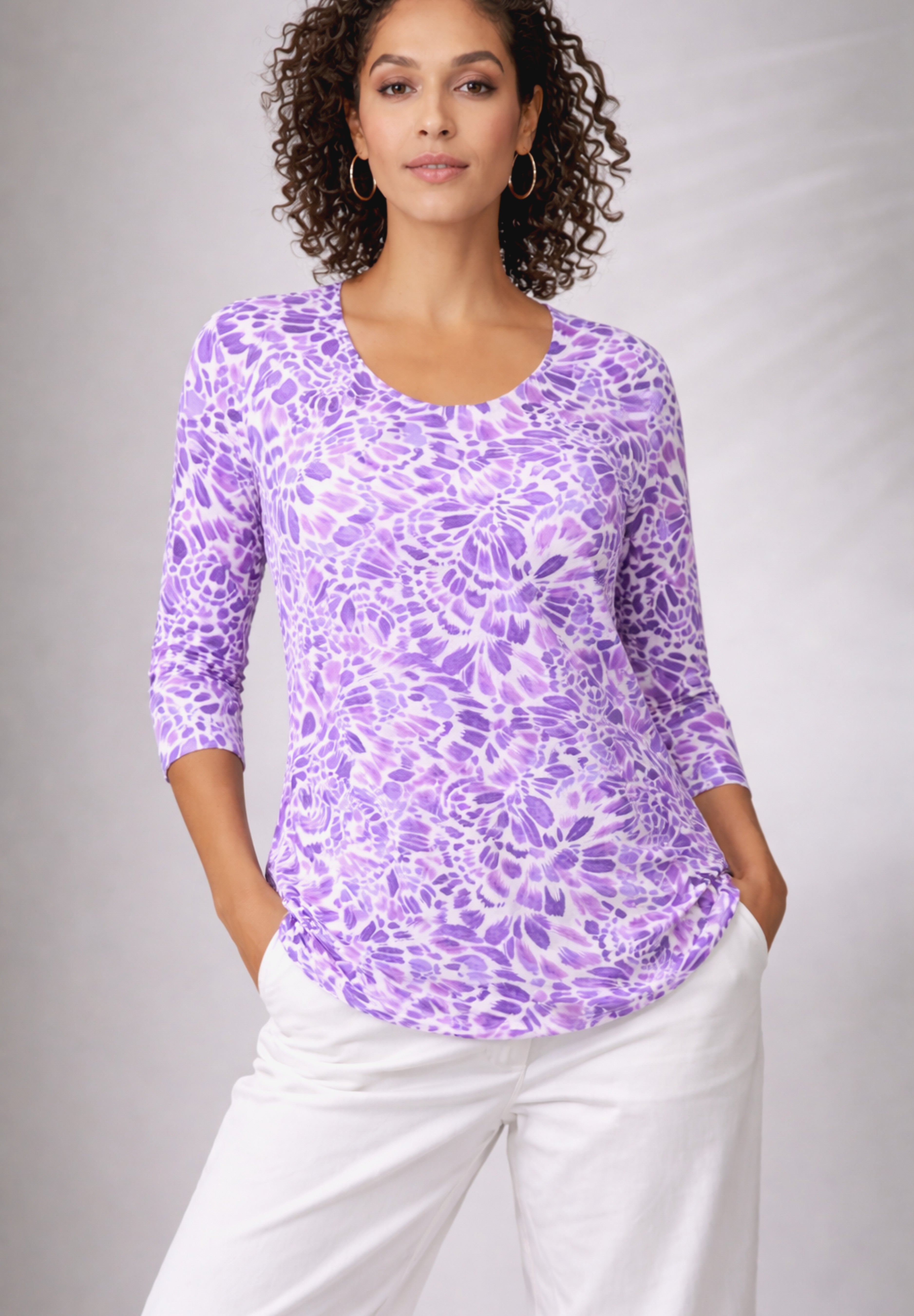 Stretch Cotton Scoop Neck Tee image number 0