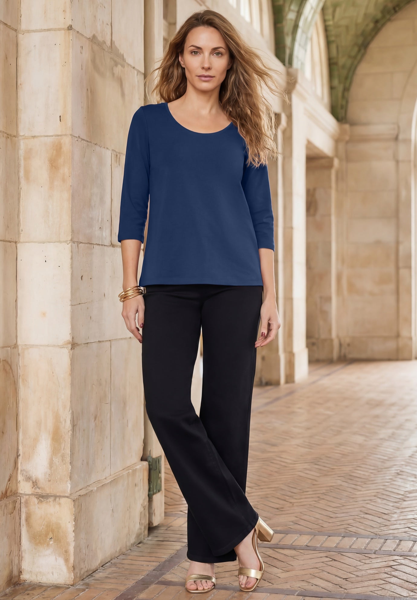 Stretch Cotton Scoop Neck Tee image number 0