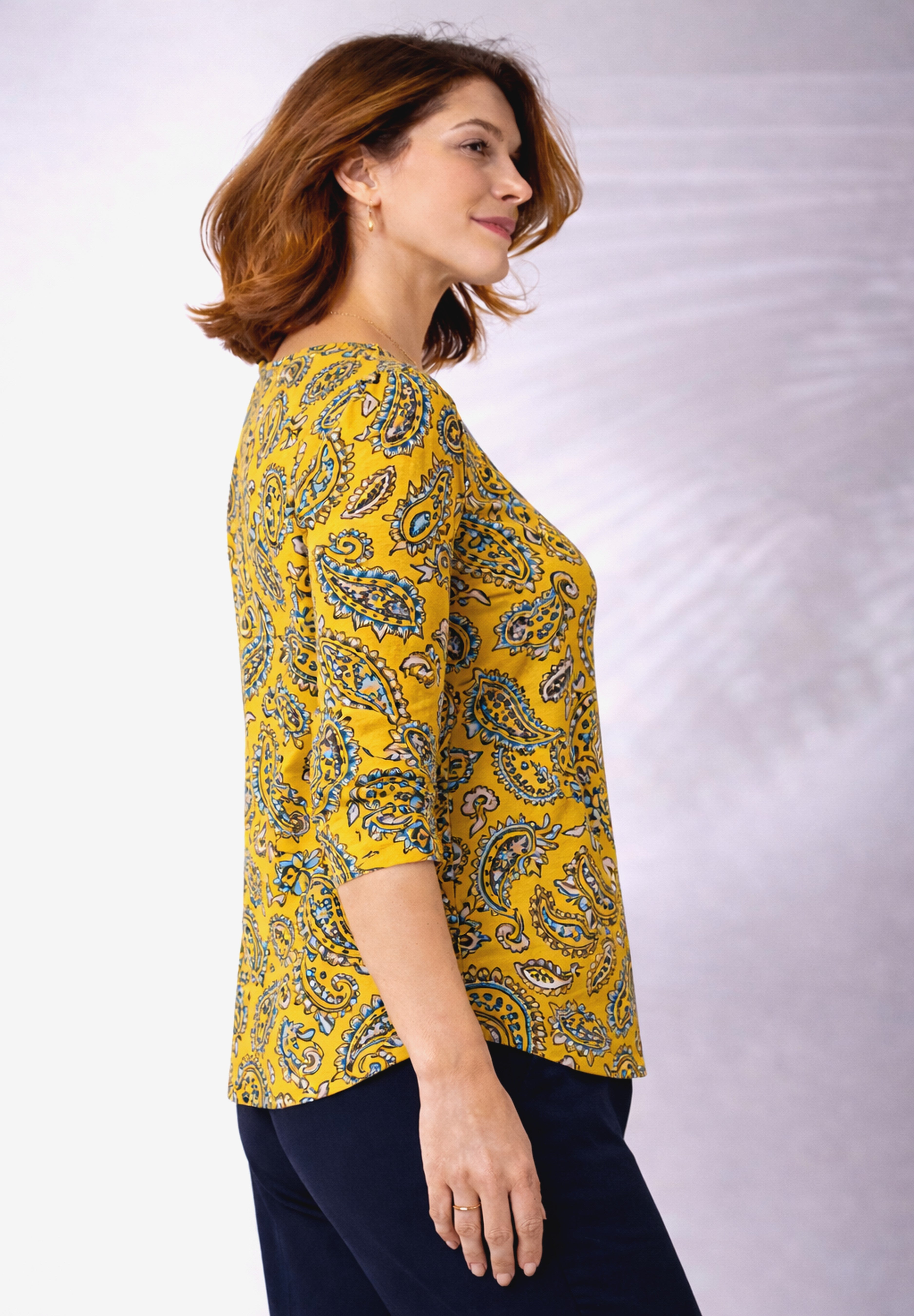 Stretch Cotton Scoop Neck Tee image number 2