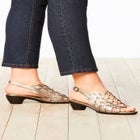 The Brooks Shootie image number null