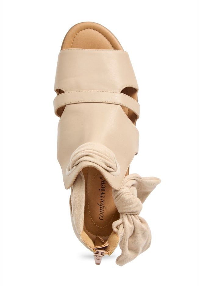 The Annika Shootie image number 5