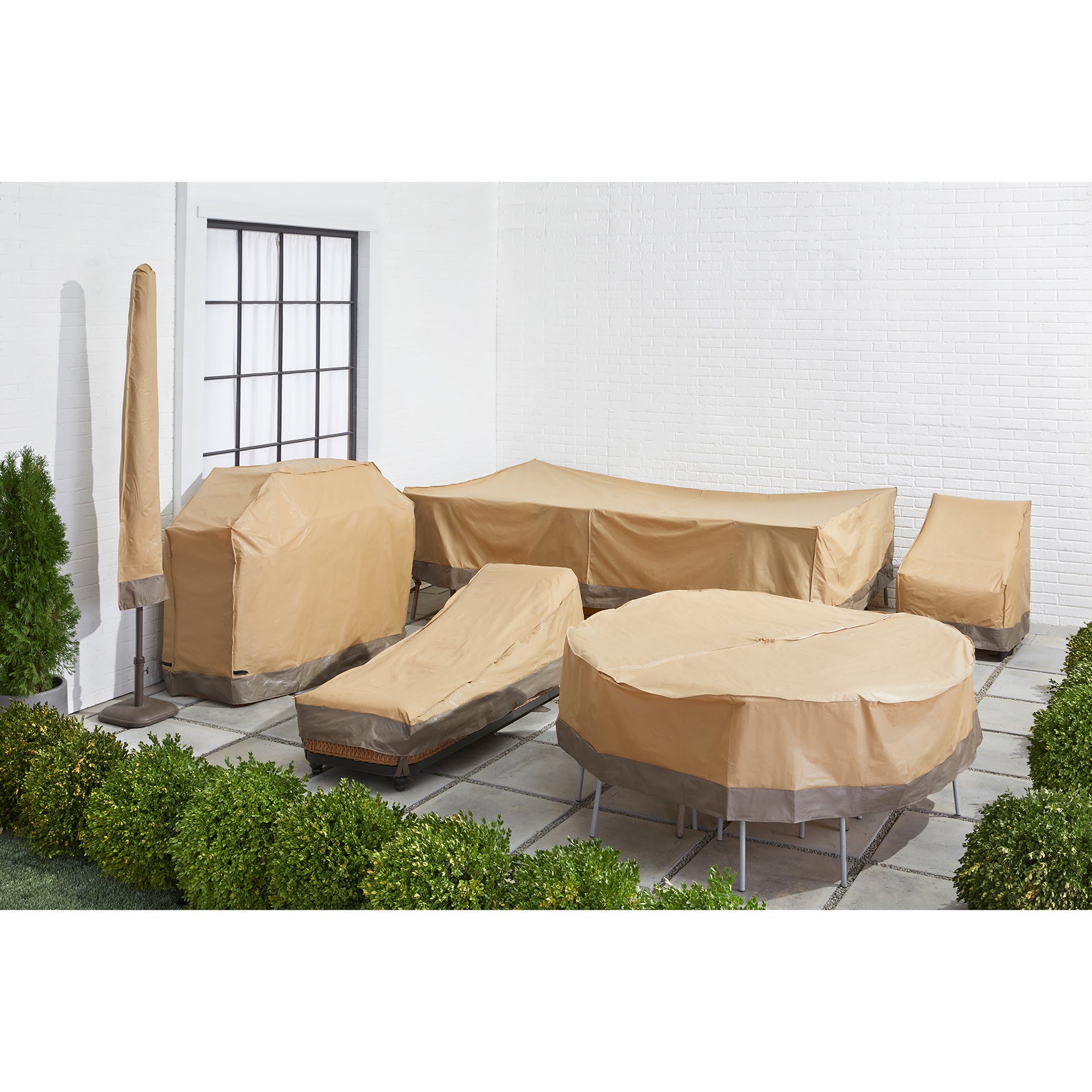 Outdoor Table and Chair Cover image number 1