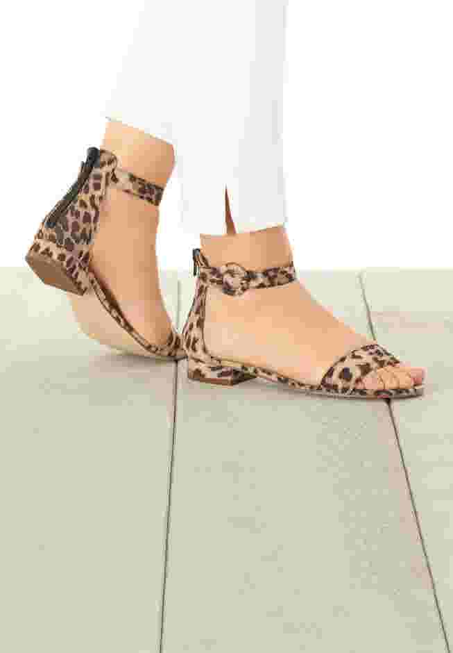 The Alora Sandal image number 6