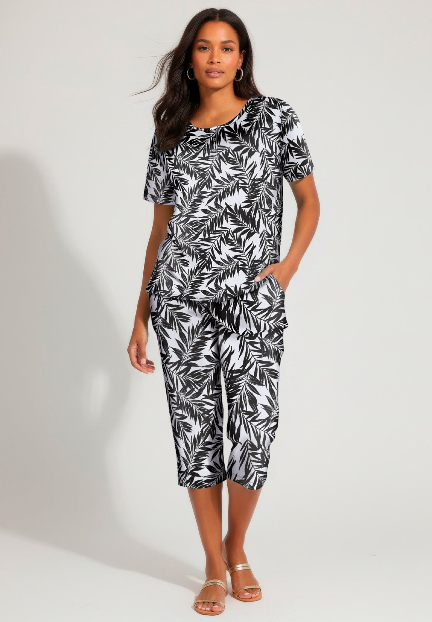 Plus Size 2-Piece Printed Henley Top and Capri Set image number 0