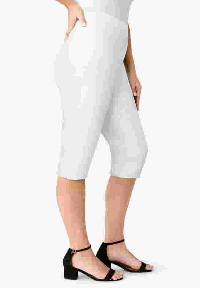 Comfort Stretch Button Detail Capri Jean image number 2