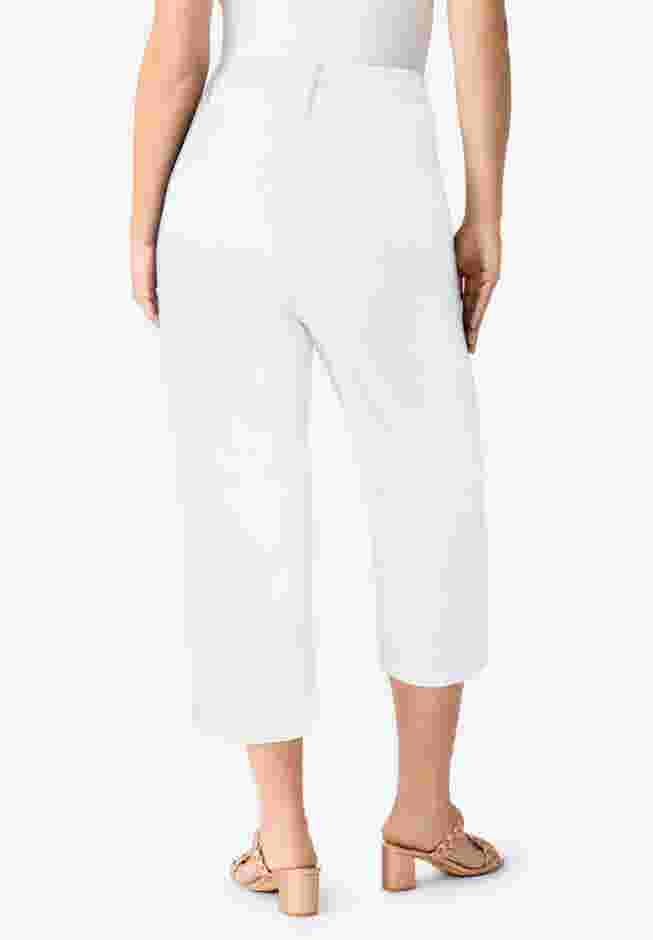 Easy-Wear Straight Leg Capri image number 1
