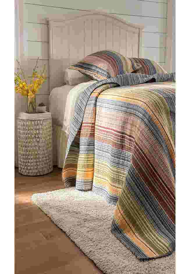 Maya Bedspread image number 1