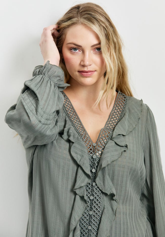 Ruffle Love Shirt image number 3