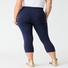 Plus Size Essential Stretch Capri Legging image number null