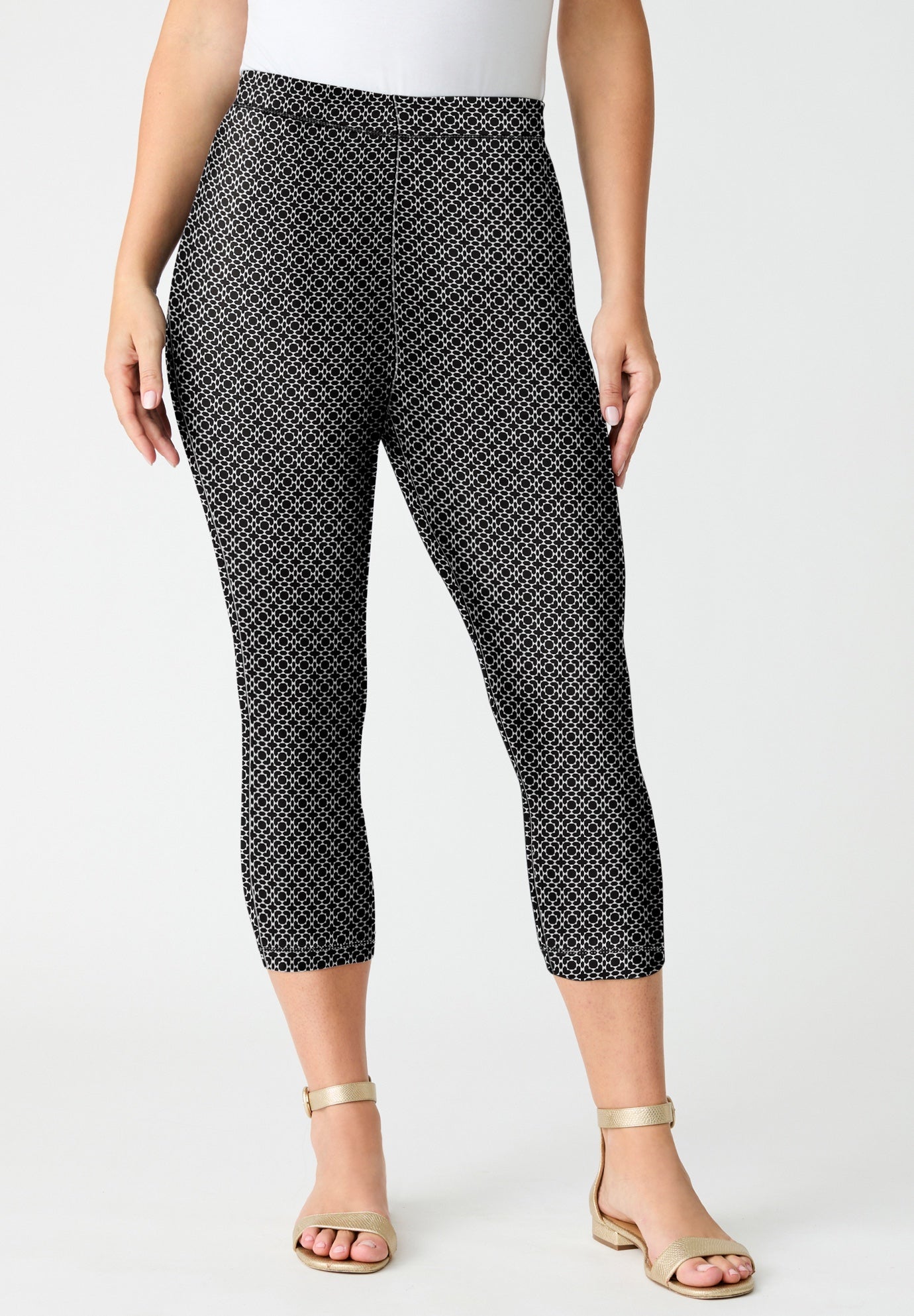 Plus Size Essential Stretch Capri Legging image number 0