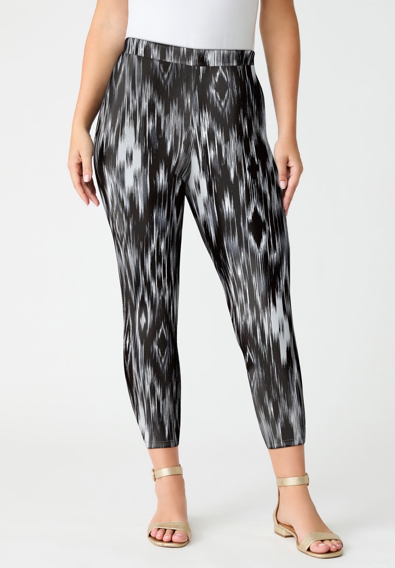 Plus Size Essential Stretch Capri Legging image number 0