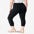 Side-Pocket Essential Capri Legging image number null